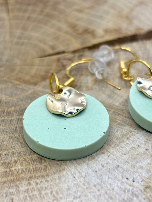 🌷 Fête des Mères : Offrir un cadeau artisanal en jesmonite, unique comme elle