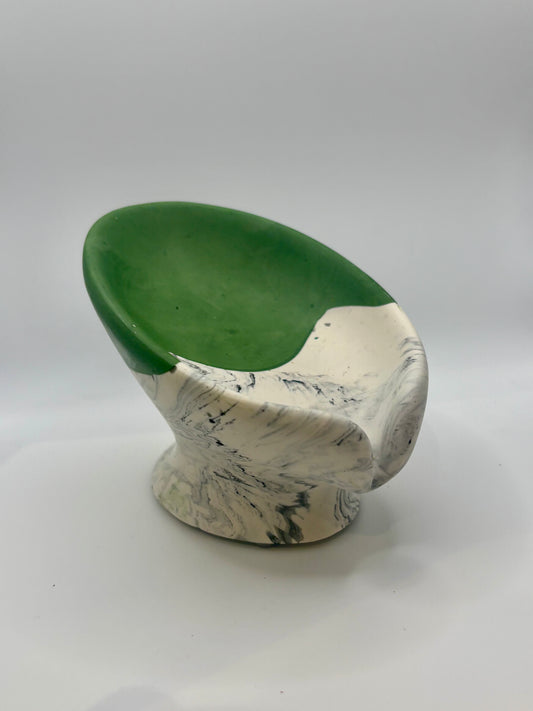 Porte savon sur pied en Jesmonite Vert Sapin et effet marbre