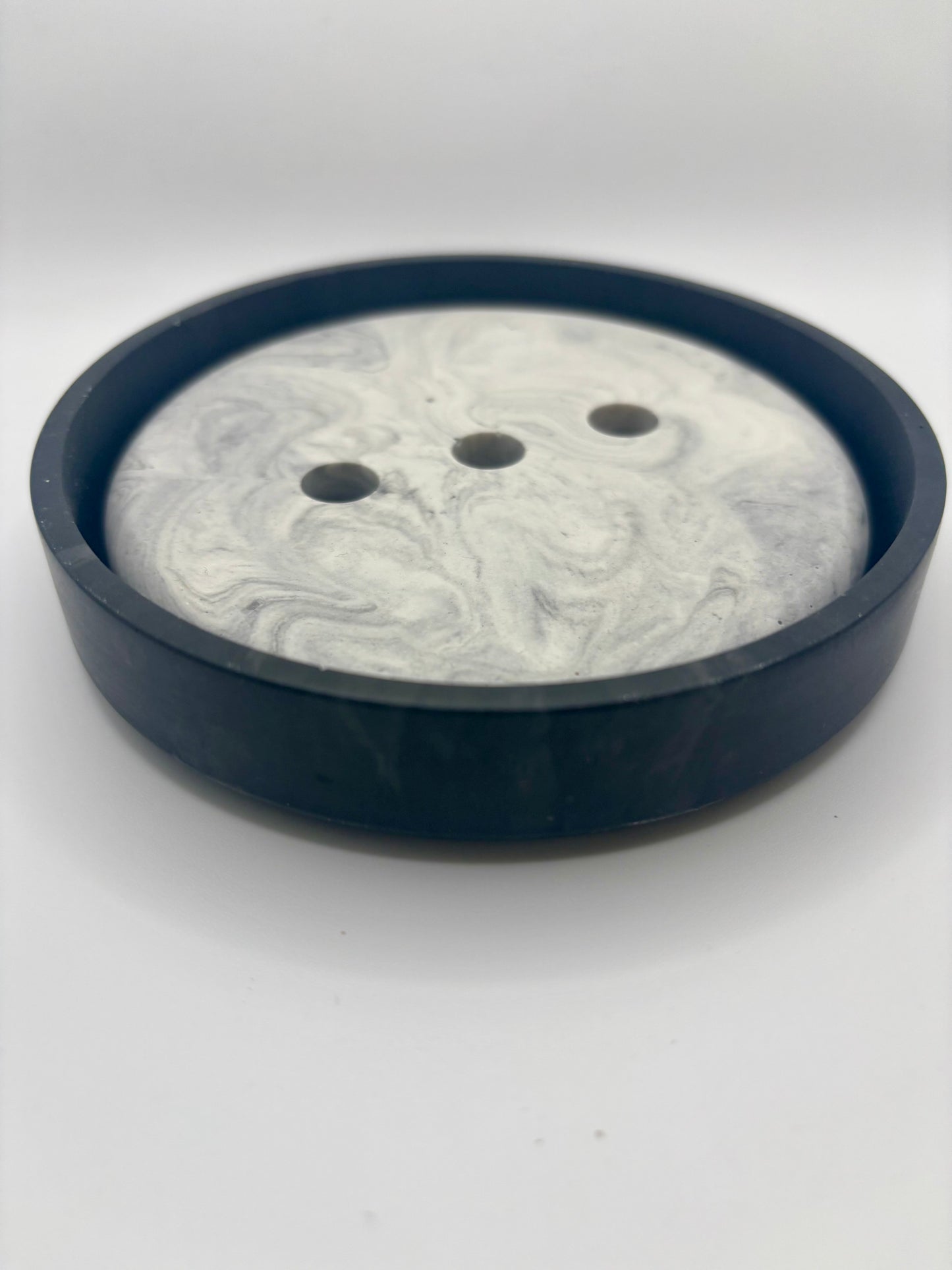 Porte savon rond noir et effet marbre en Jesmonite