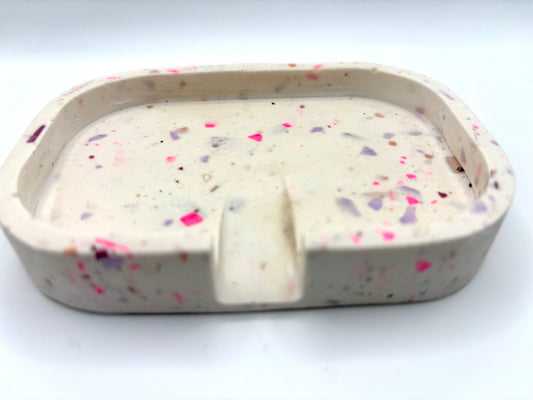Porte savon en Jesmonite effet Terrazzo rose/violet
