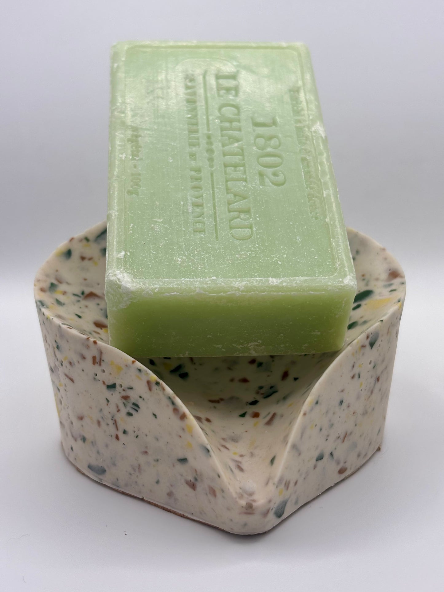 Porte Savon effet Terrazzo en Jesmonite