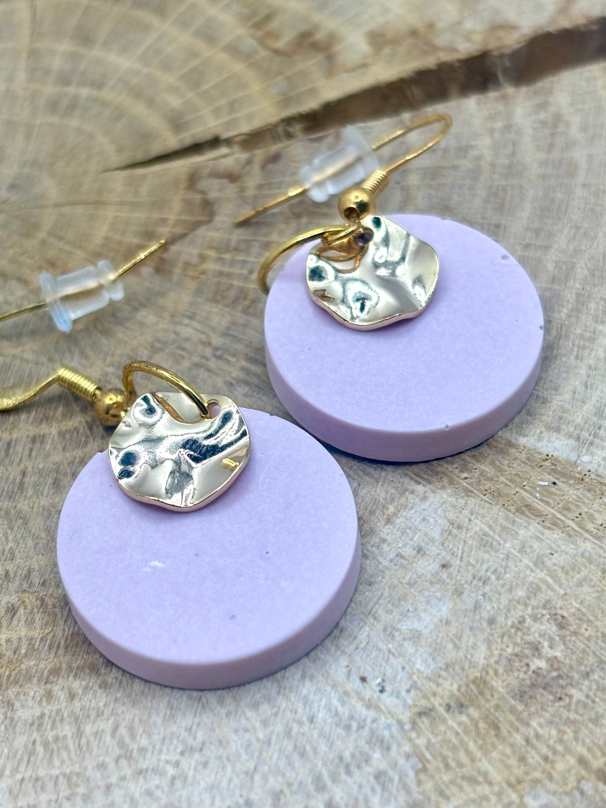 bijoux jesmonite pastel