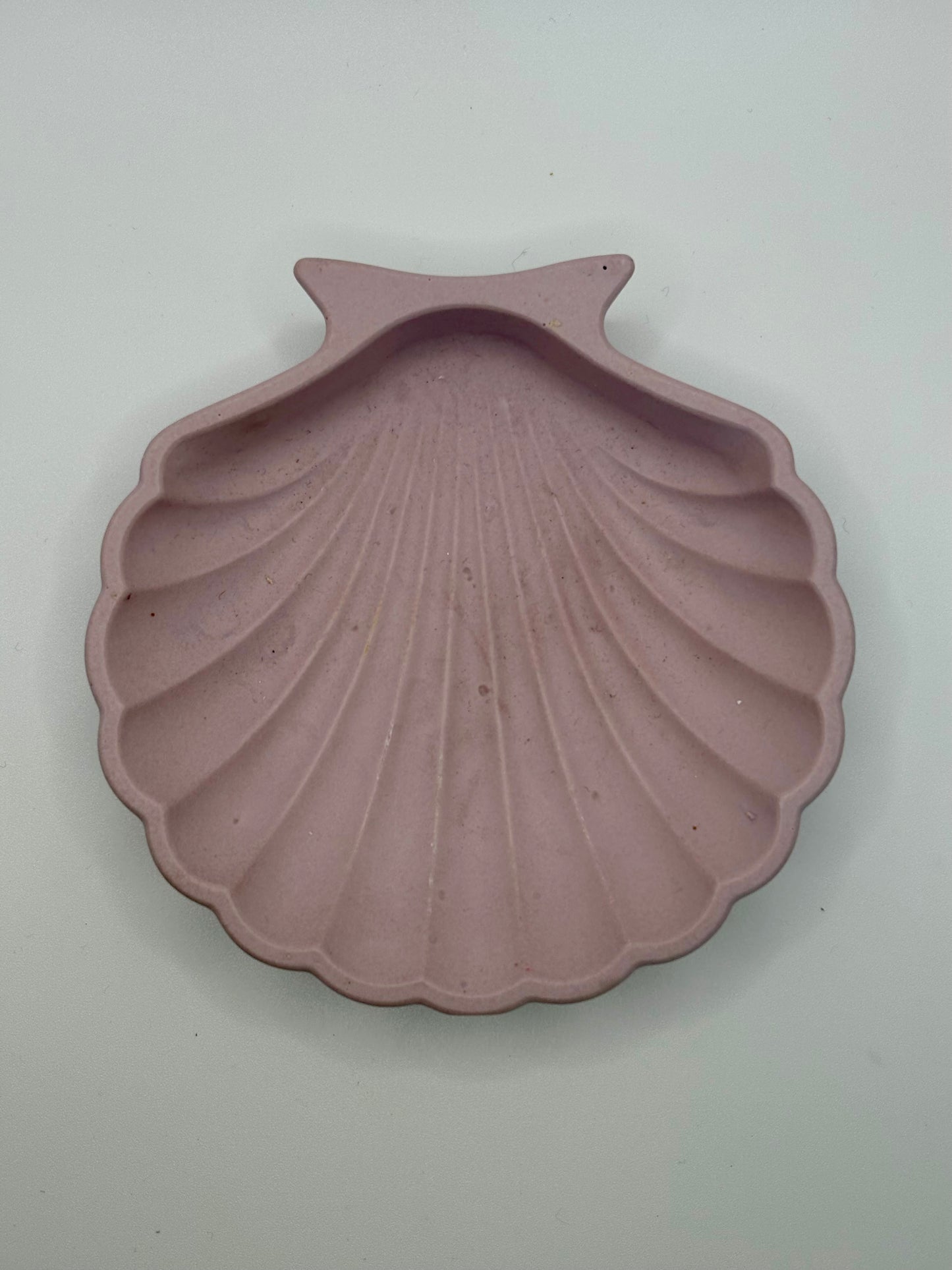 Jesmonite shell dish