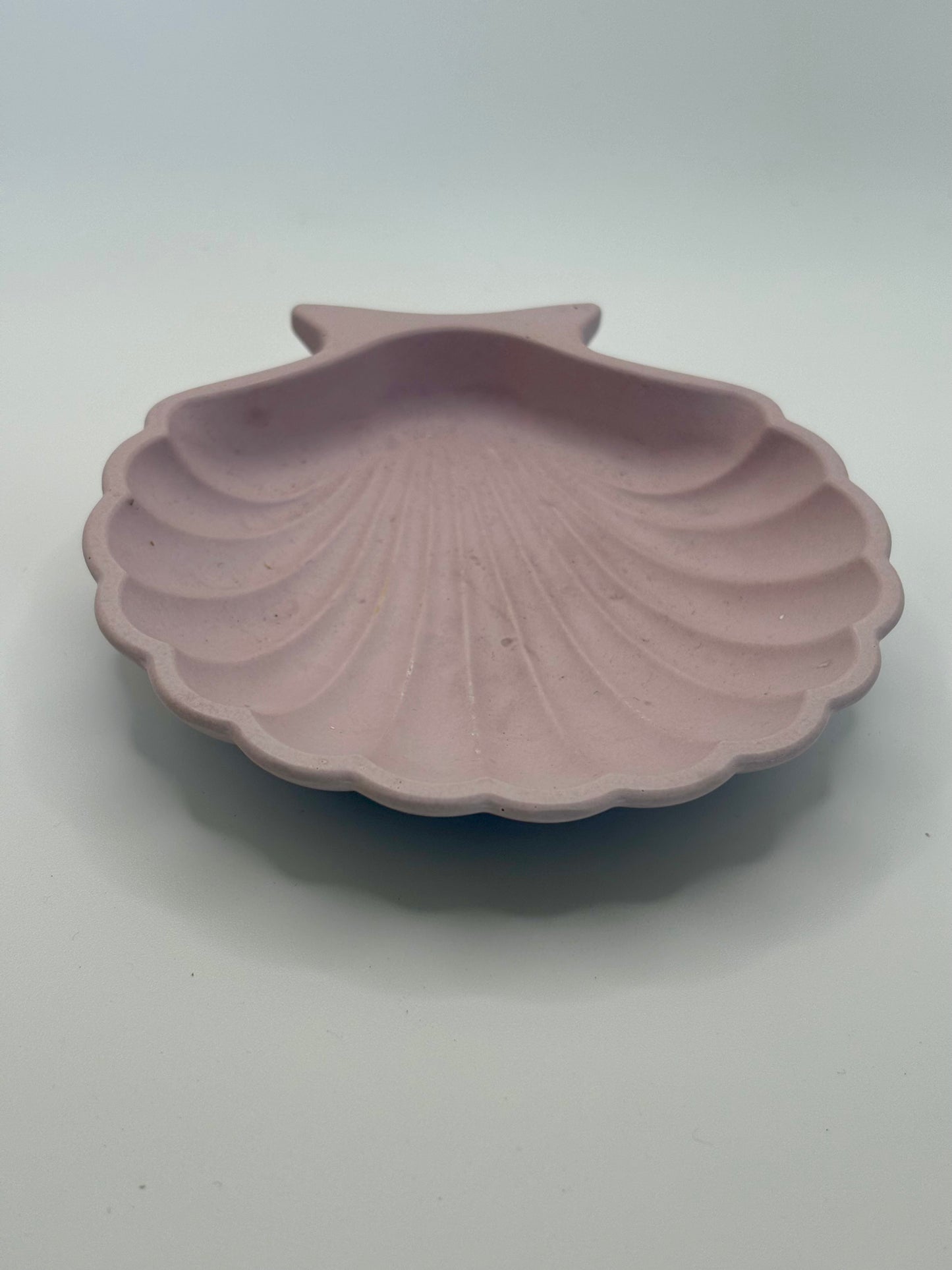 Jesmonite shell dish