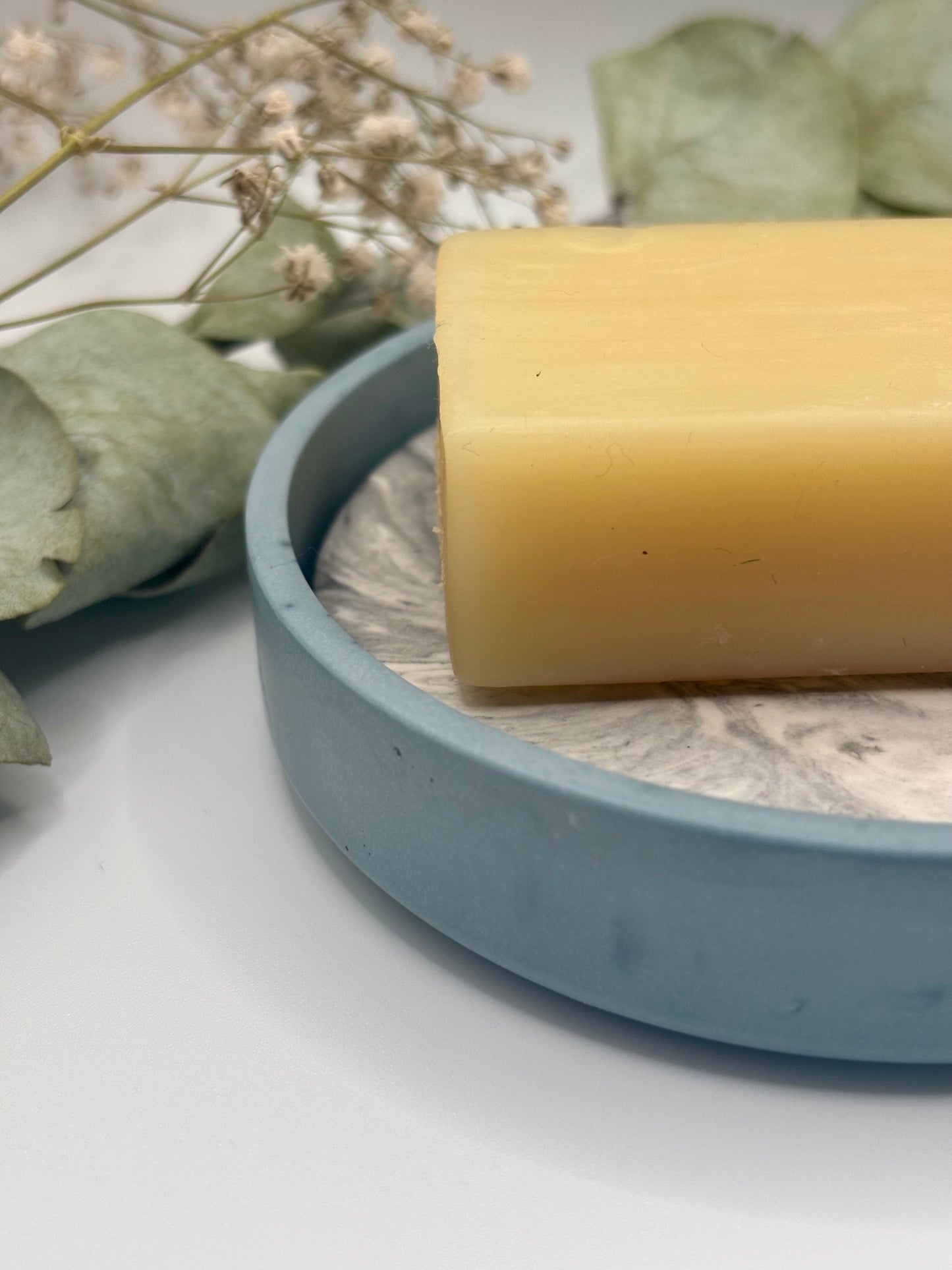 Porte savon rond Bleu azur et effet marbre en Jesmonite