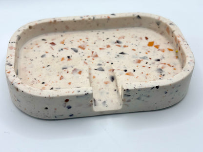 Porte savon en Jesmonite effet Terrazzo terracotta